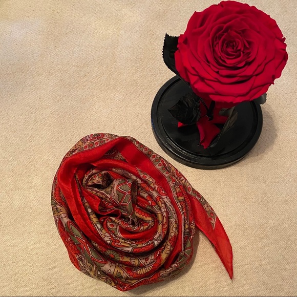 100% Silk Scarf - Picture 1 of 4